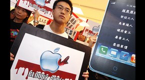 Pissed iPhone Users Protesting Against Apple’s Mistreatment of Factory Workers