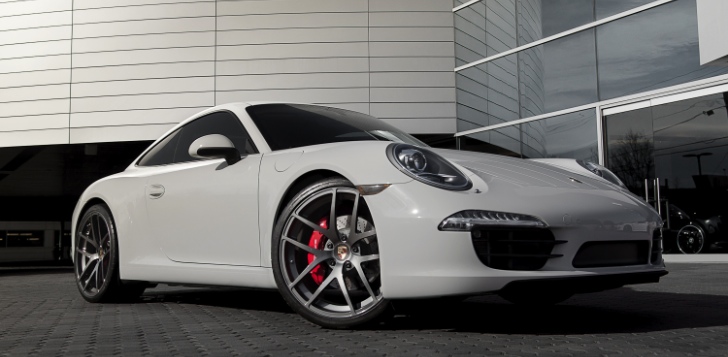 Porsche 911 on Modulare Wheels