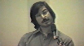 Rare Steve Jobs Presentation Footage Unveiled 32 Years Later
